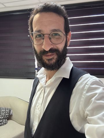 יקיר חיוט, מטפל ומאמן לזוגיות ולתקשורת
